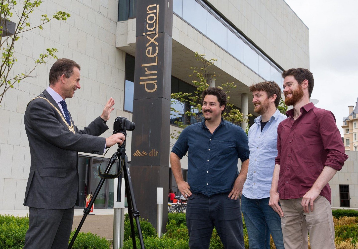 Cllr Tom Murphy, An Cathaoirleach of Dún Laoghaire-Rathdown with First Frames winners. Photo by Peter Cavanagh