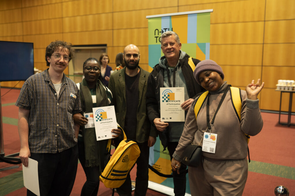 Fionn O'Lochlainn, Research Assistant + Diaa Lagan with Immersive Workshop participants